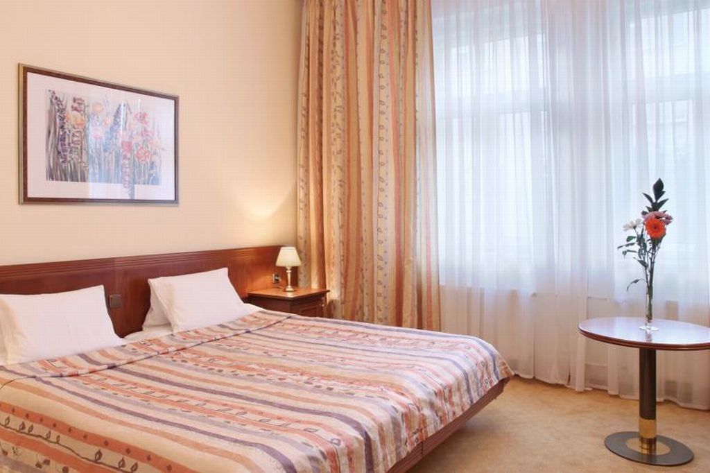 Galerie Royale Hotel Praha Bagian luar foto